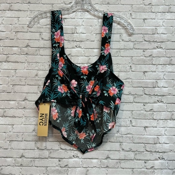 Madden NYC Women's XXL (19) Floral Sleeveless Crop Handkerchief Top - Picture 5 of 16
